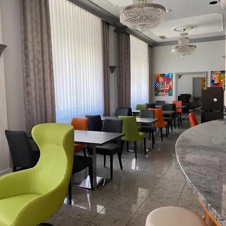 Отель Gaestehaus Kral