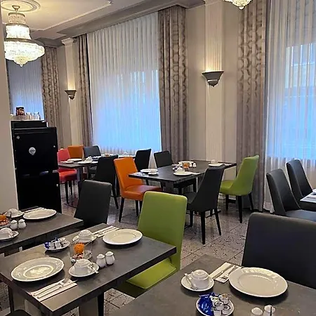 Gaestehaus Kral Hotel 3*