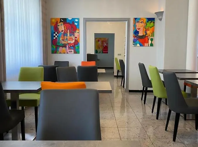 מלון Gaestehaus Kral 3*